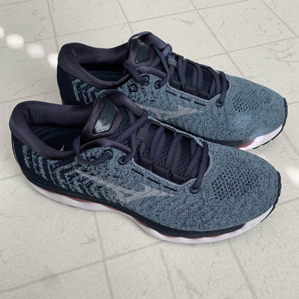 NEW Mizuno Wave Sky Knit
